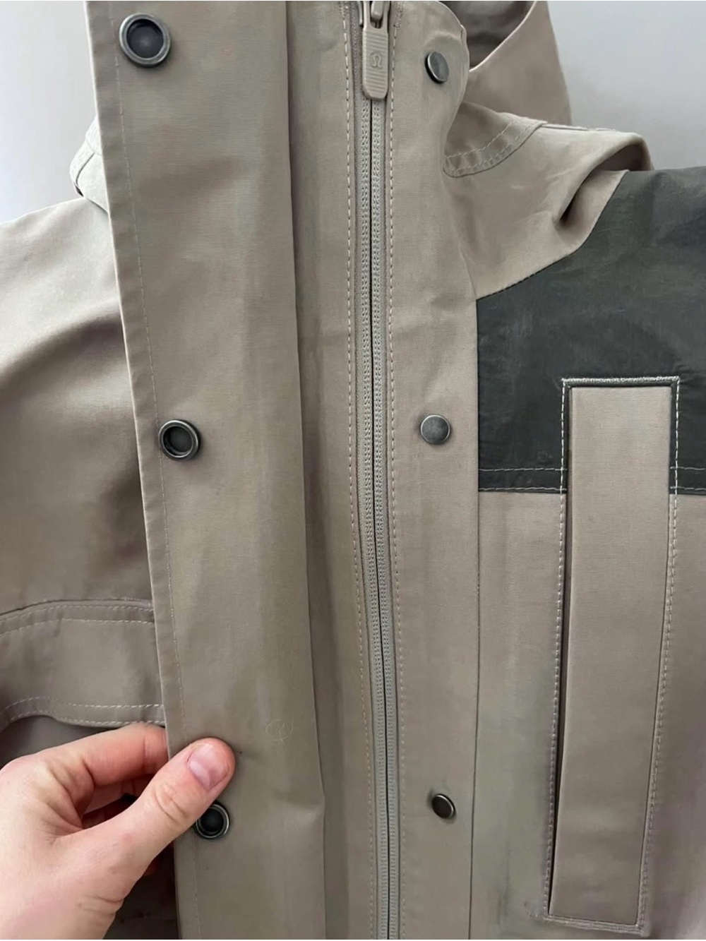 lululemon rain jacket - Picture 4 of 9